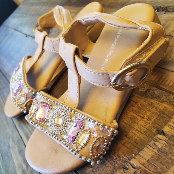 Sandle bundle - Picture 2 of 5